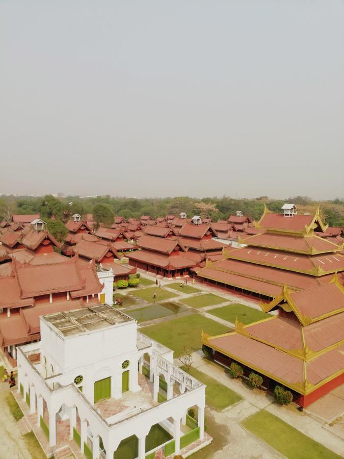 Mansion Hostel Mandalay Exterior photo